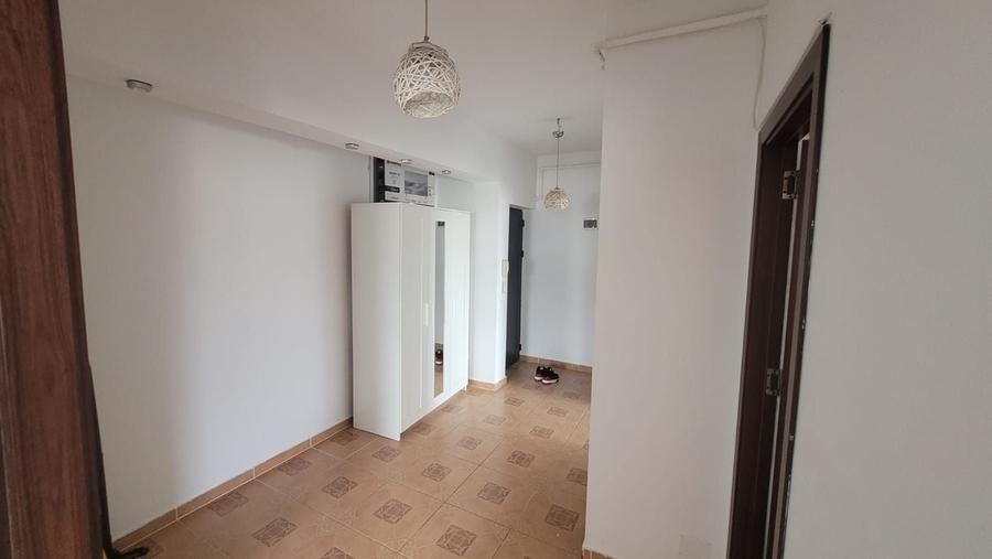 Apartament cu 2 camere decomandat în Peșteana de Jos