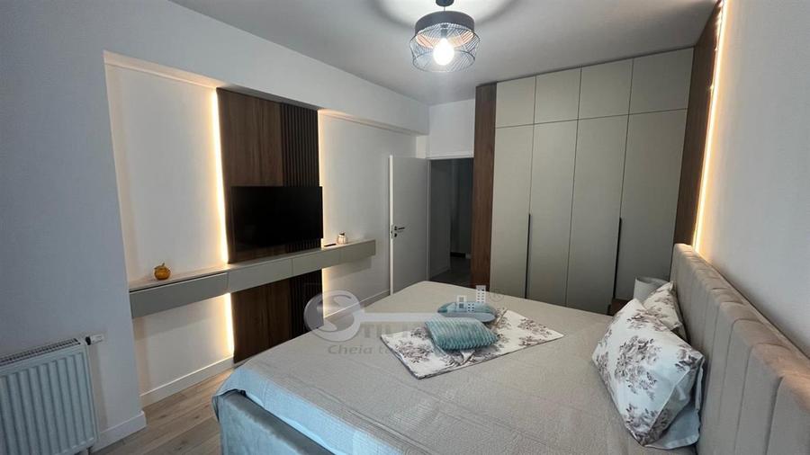 Apartament cu 2 camere decomandat în Baza 3
