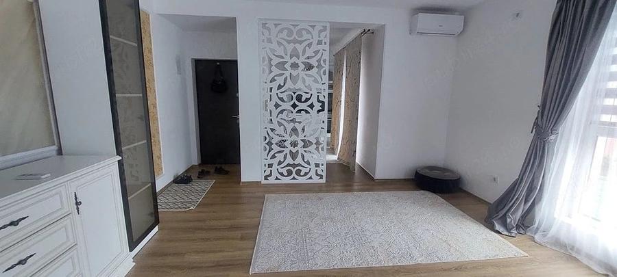 Apartament cu 2 camere semidecomandat în Lipovei
