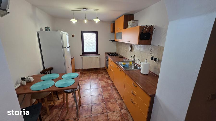 Apartament cu 4 camere în Central