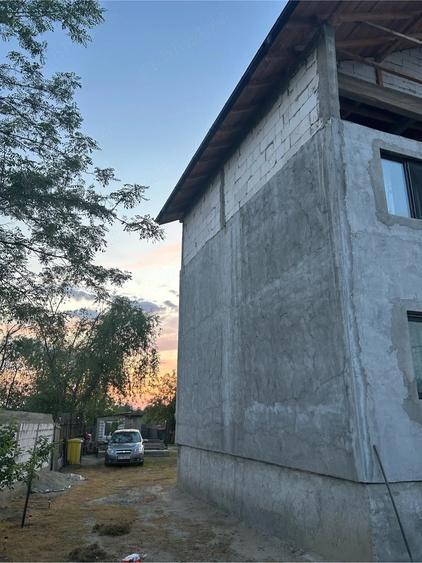 Casă cu Teren 789 Mp în Gării
