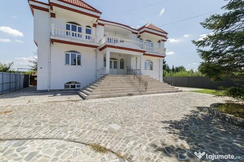 Casă cu 7 camere cu Teren 5000 Mp în Corbeanca
