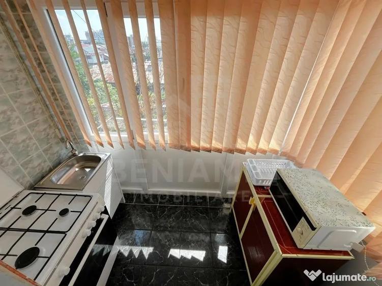 Apartament cu 2 camere decomandat în Craiovița Nouă