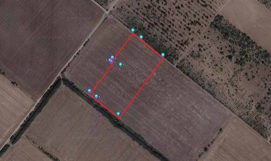Teren de 35000 mp, în Central