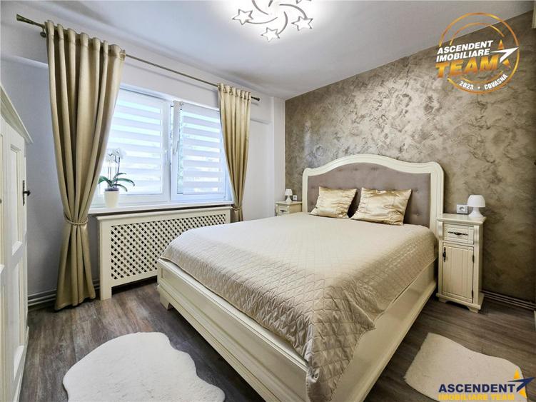 Apartament cu 4 camere decomandat, mobilat în Central