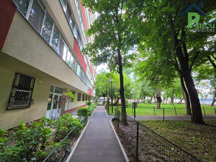 Apartament cu 2 camere semidecomandat în Eroii Revoluției