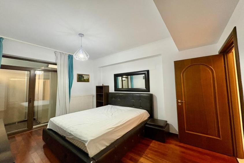 Apartament cu 3 camere semidecomandat, mobilat în Bucureștii Noi