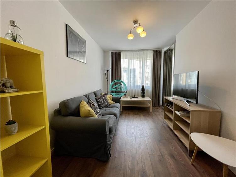 Apartament cu 3 camere decomandat, mobilat în Central