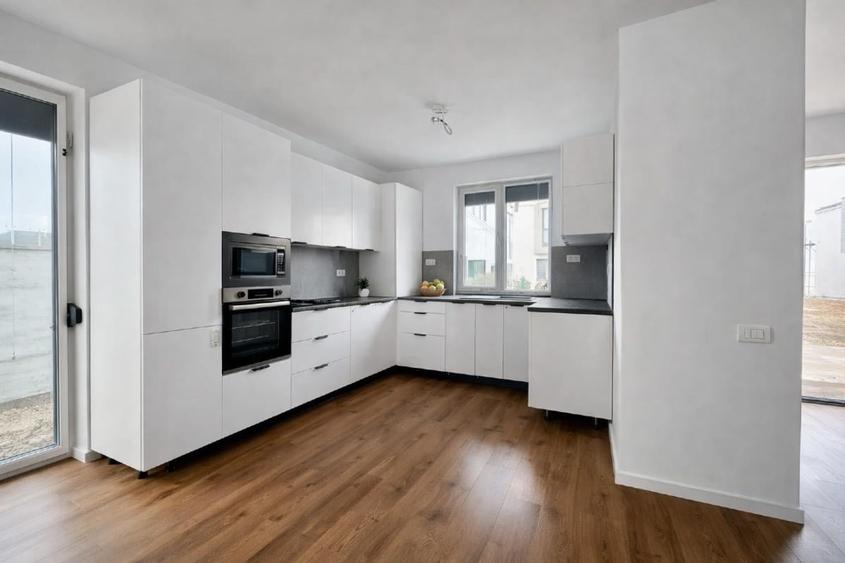 Duplex cu 4 camere cu Canalizare în Tunari