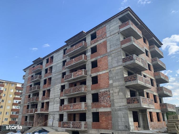 Apartament cu 2 camere decomandat în Apărătorii Patriei