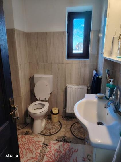 Casă cu 5 camere cu Teren 570 Mp în Ghercești
