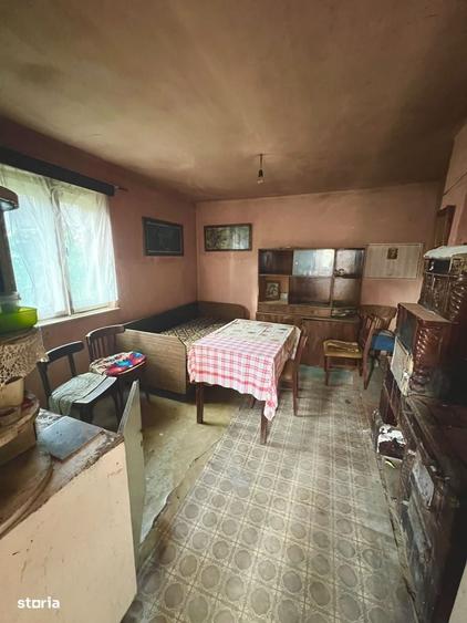 Casă cu 2 camere cu Teren 954 Mp în Mica