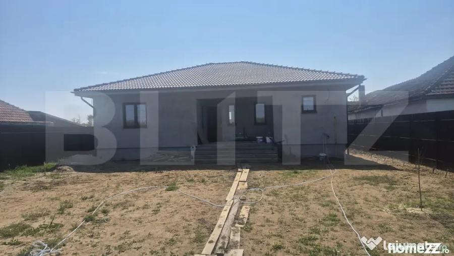 Casă cu 3 camere cu Teren 950 Mp în Central
