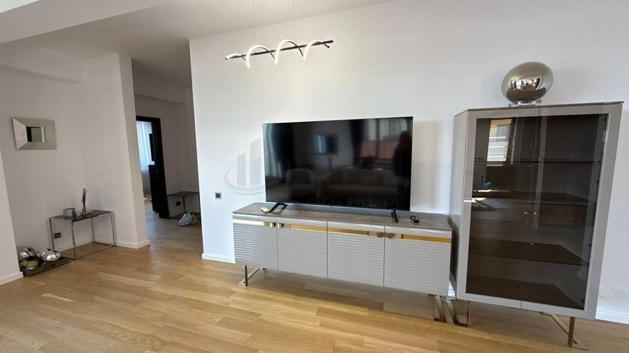Apartament cu 3 camere decomandat, mobilat în Herăstrău