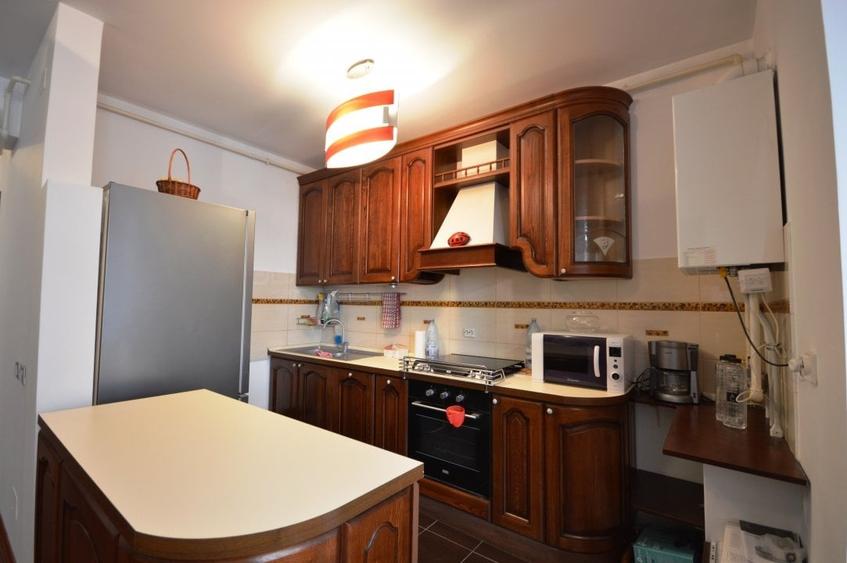 Apartament cu 3 camere decomandat, mobilat în Baba Novac