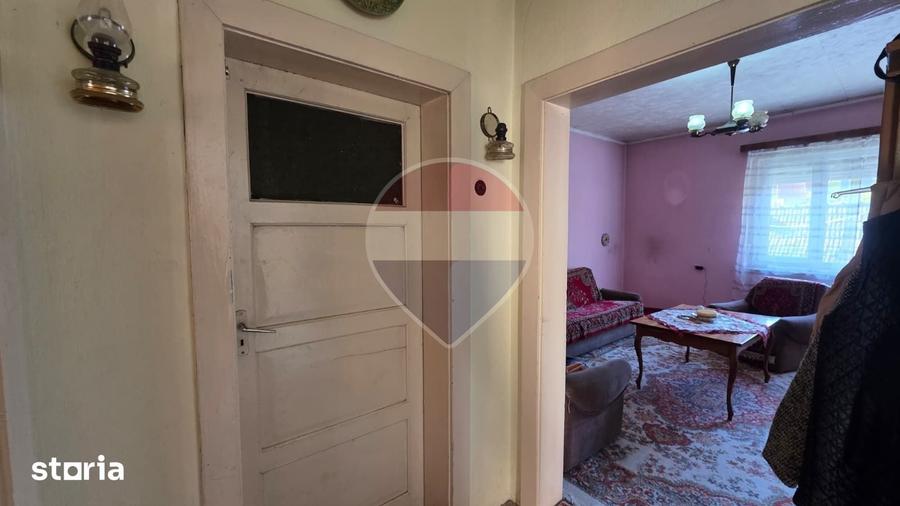 Casă cu 4 camere cu Teren 452 Mp în Central
