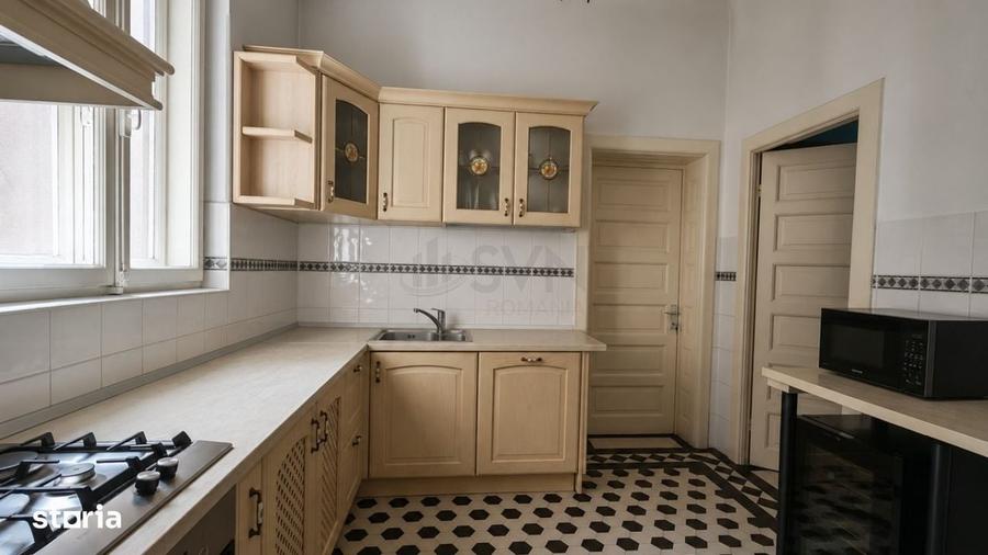 Apartament cu 4 camere semidecomandat în Dorobanți