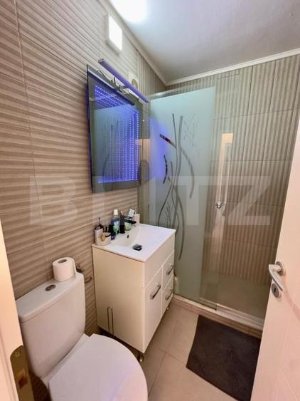 Apartament cu 2 camere semidecomandat, mobilat în Cugir