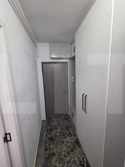 Apartament cu 2 camere decomandat, mobilat în Simeria