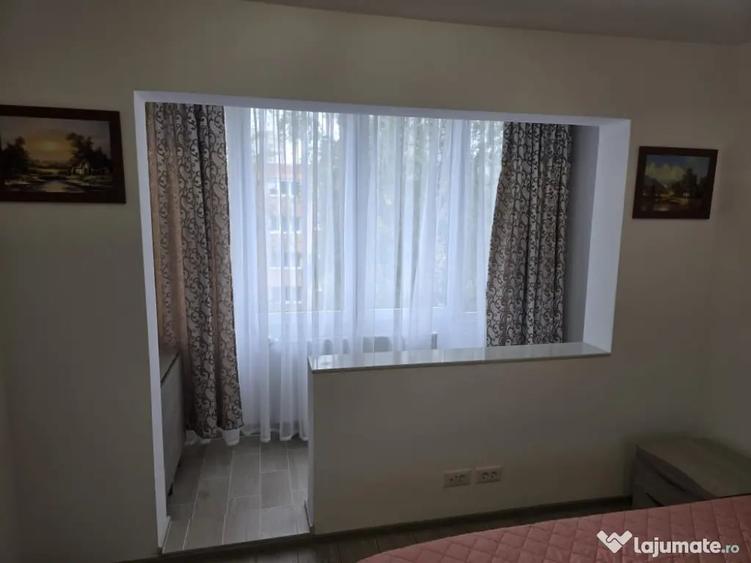 Ofer spre inchiriere apartament cu 3 camere - 4