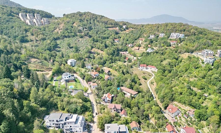 Teren Construcții intravilan de 5500 mp, în Brașovul Vechi