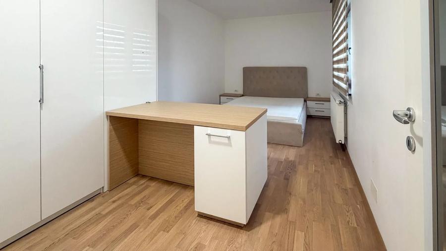 Apartament cu 2 camere semidecomandat în Sisești