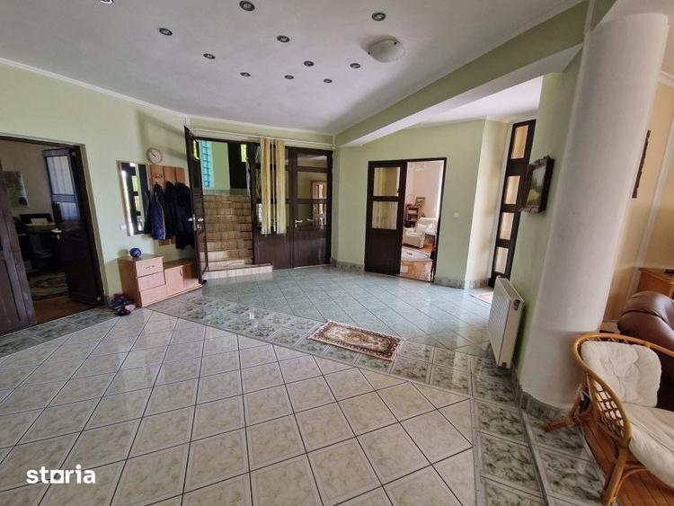 Casă cu Teren 1100 Mp în Iorga