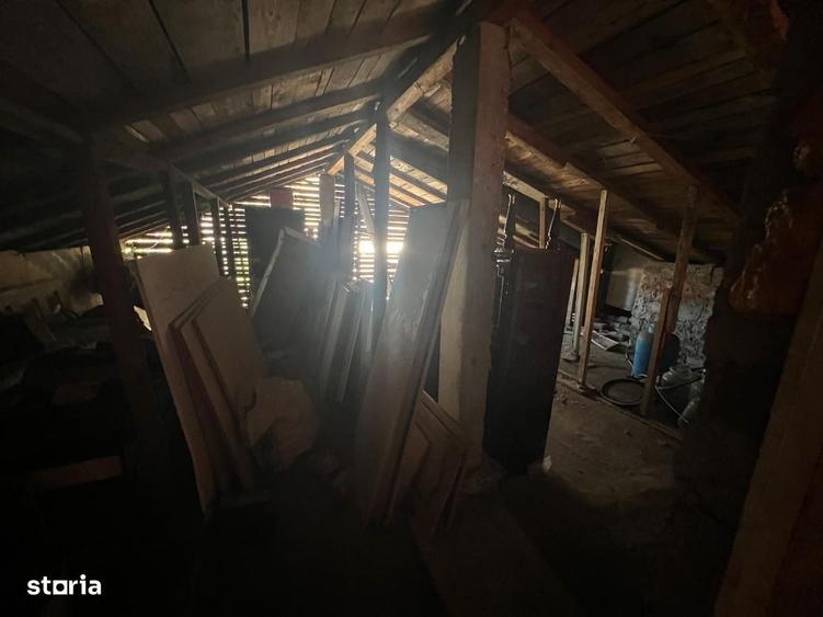 Casă cu 3 camere în Drumul Găzarului