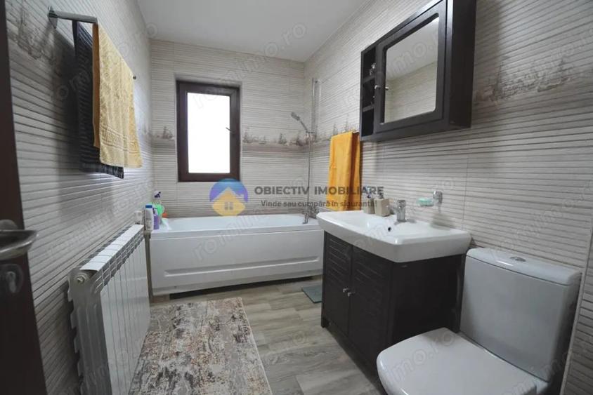 Casă cu 4 camere cu Teren 1824 Mp în Pângărați