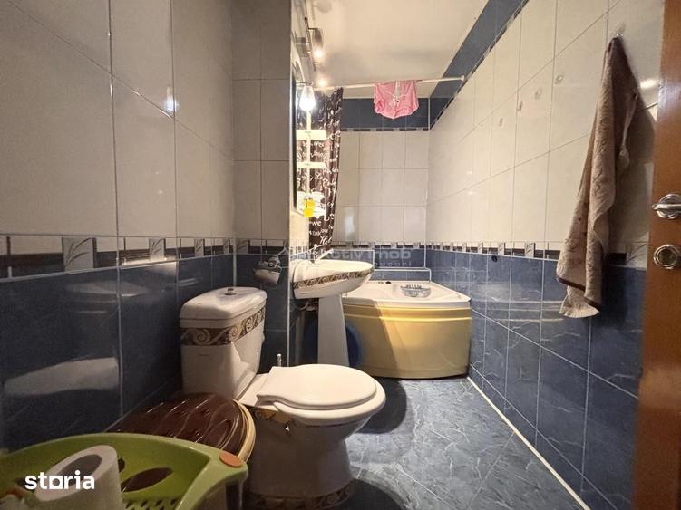 Apartament cu 3 camere decomandat în Decebal