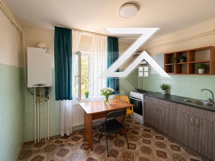 Apartament cu 3 camere decomandat, mobilat în 1 Mai