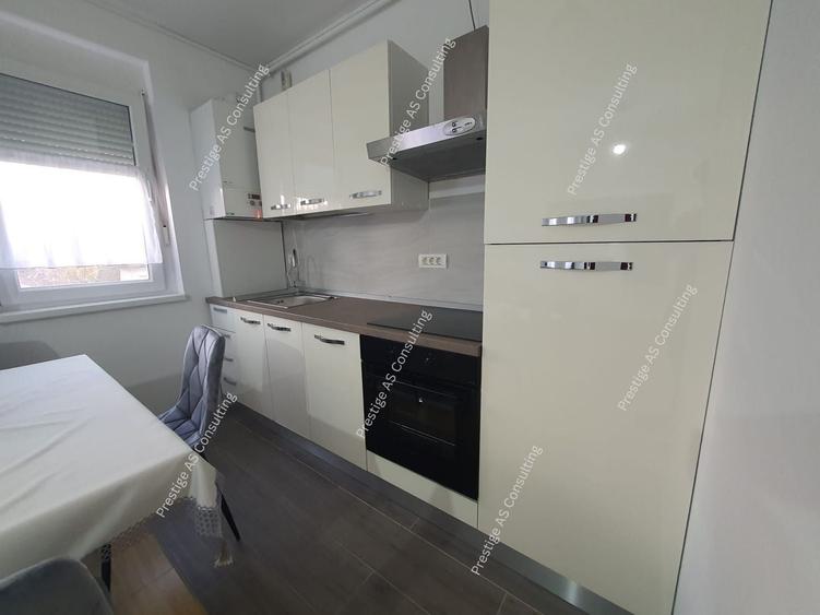 Apartament cu 3 camere nedecomandat în Lipovei