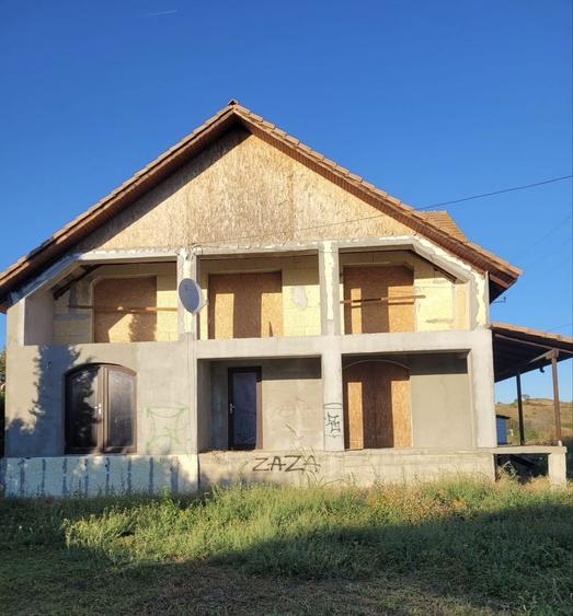 Casă cu 4 camere în Mătești