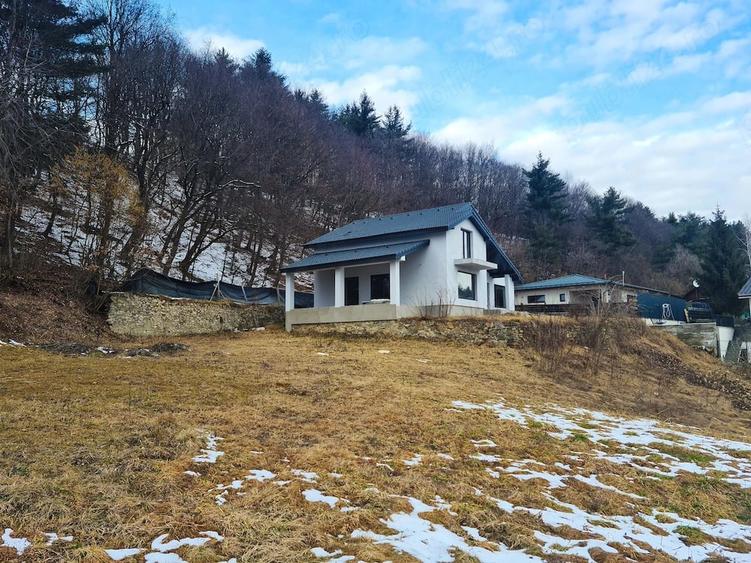 Casă cu Teren 800 Mp în Feleacu