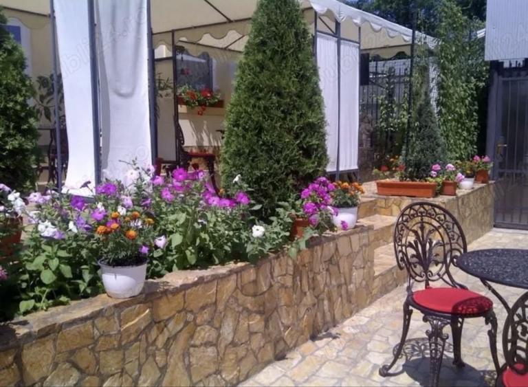 Casă cu 4 camere cu Teren 350 Mp în Central