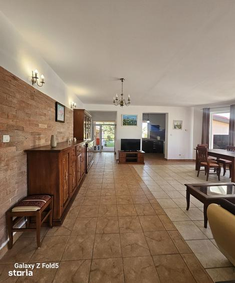 Casă cu 4 camere semidecomandat cu Teren 640 Mp în Sântandrei
