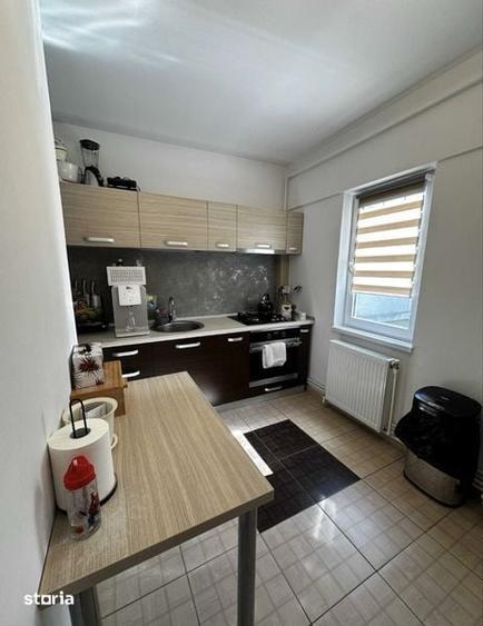 Apartament cu 3 camere decomandat în Letea