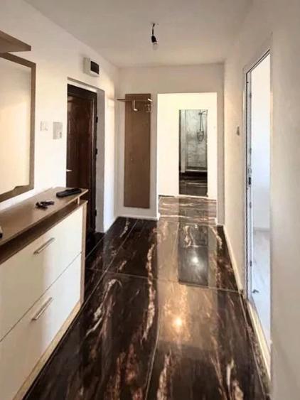 Apartament cu 2 camere decomandat în Craiter
