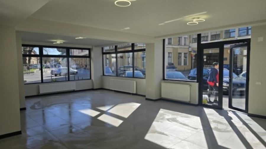 Inchiriez spatiu comercial 70mp utili,Centrul Civic, Brasov, 1.500euro - 3