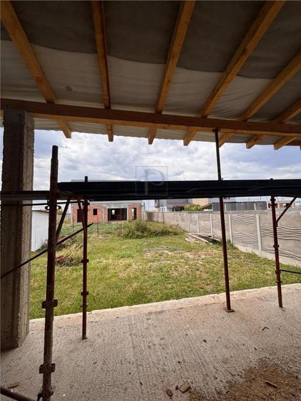 DUPLEX SPATIOS , MOSNITA NOUA, BUCATRIE INCHISA, 125MP UTILI - 4
