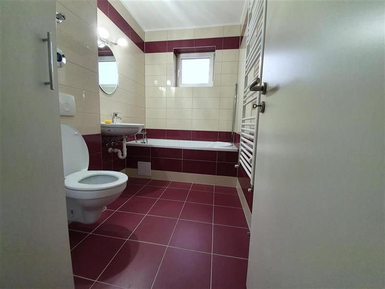 Apartament cu 2 camere decomandat în Avantgarden