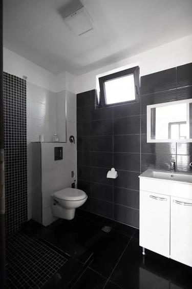Casă cu 4 camere cu Teren 169 Mp în Central