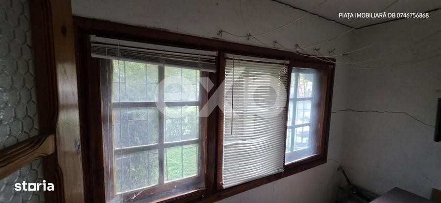 Apartament cu 4 camere decomandat în Tunari