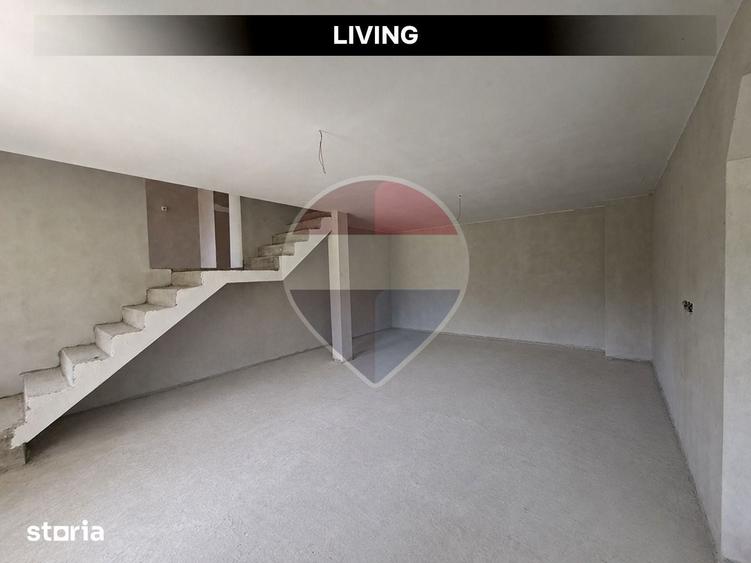 Casă cu 5 camere cu Teren 1850 Mp în Cernești