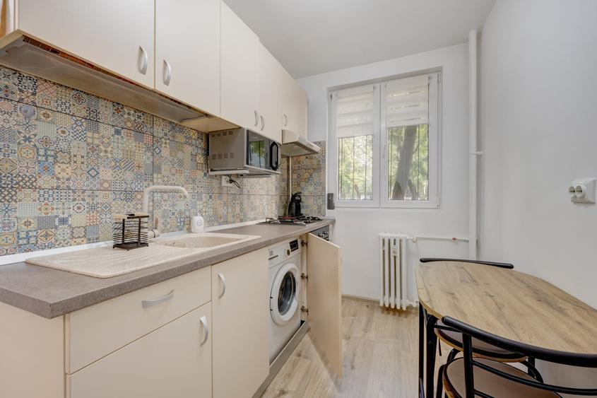 Apartament cu 2 camere semidecomandat, mobilat în Drumul Taberei