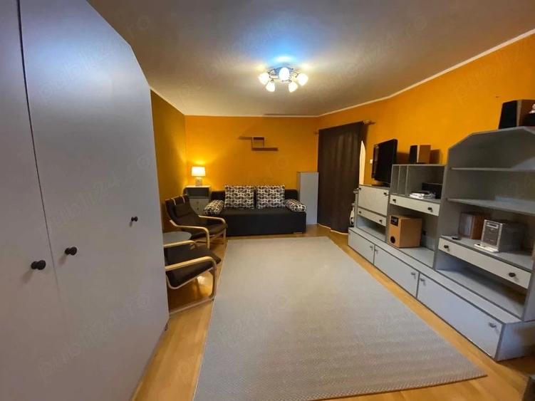 Garsonieră decomandată în Muncii