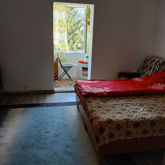 Apartament cu 3 camere decomandat în Zamora