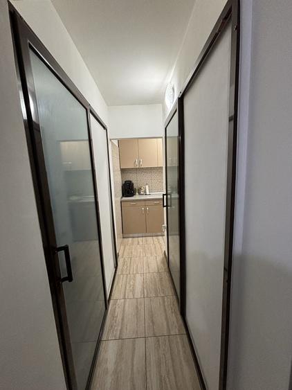 Apartament cu 2 camere semidecomandat în Gorjului