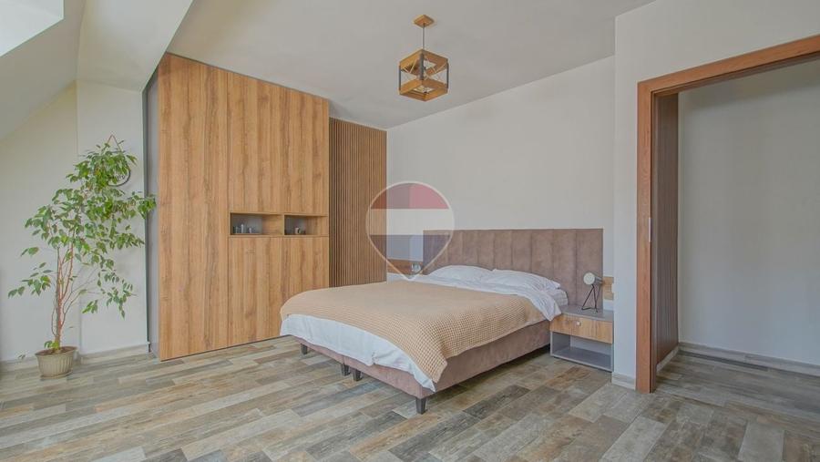 Casă individuală cu 8 camere cu Piscina în Baciu