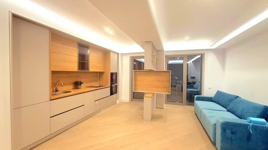 Apartament cu 3 camere decomandat în Iancu Nicolae